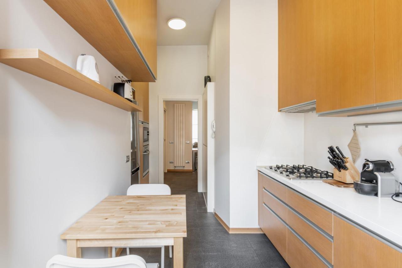 Ferienwohnung Easylife - Elegante Dimora Due Passi Dal Duomo Mailand Exterior foto