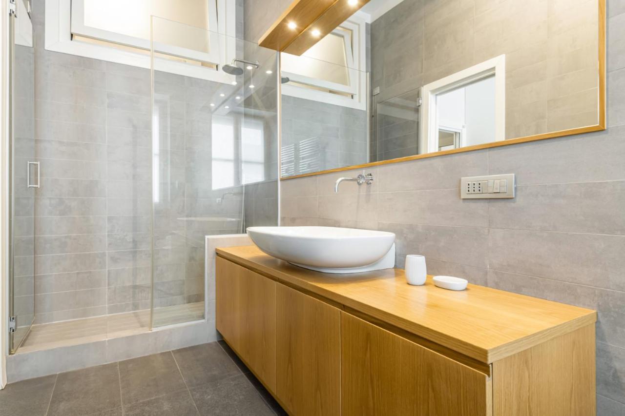 Ferienwohnung Easylife - Elegante Dimora Due Passi Dal Duomo Mailand Exterior foto